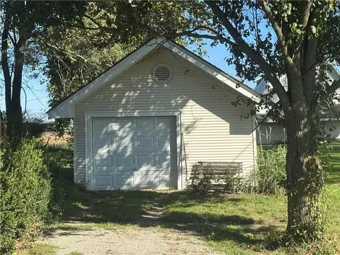 Exterior - 14361 Zane Ave, Kidder, MO 64649 photo 2 of 9
