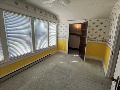 Bedroom - 14361 Zane Ave, Kidder, MO 64649 photo 2 of 5