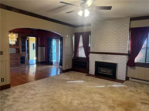 Living - 14361 Zane Ave, Kidder, MO 64649 photo 6 of 9