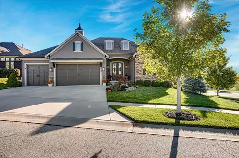 17225 Bradshaw St, Overland Park, KS 66283