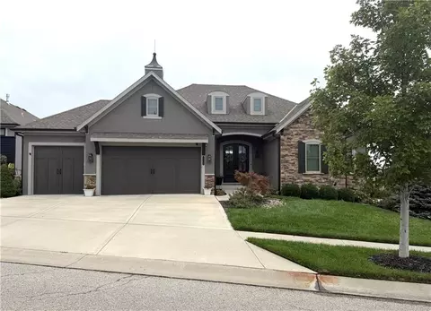 17225 Bradshaw St, Overland Park, KS 66283