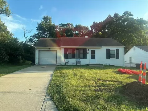 909 E 100th Ter, Kansas City, MO 64131