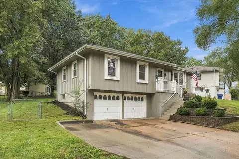 Exterior - 16317 E 34th St, Independence, MO 64055 photo 2 of 7