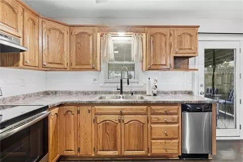 Kitchen - 16317 E 34th St, Independence, MO 64055 photo 3 of 4