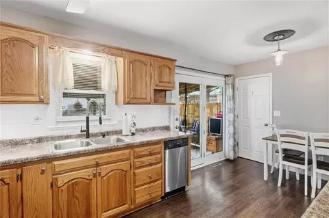 Kitchen - 16317 E 34th St, Independence, MO 64055 photo 4 of 4