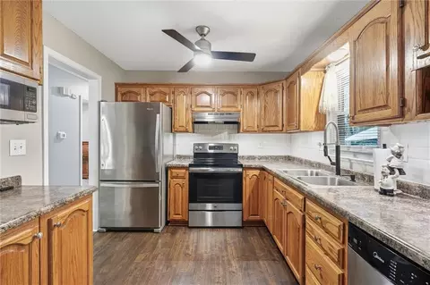 Kitchen - 16317 E 34th St, Independence, MO 64055 photo 2 of 4