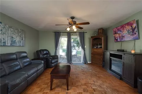 Living - 16904 E 35th Ter, Independence, MO 64055 photo 5 of 8