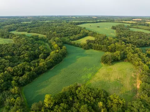 000 Ewing Dr, Pilot Grove, MO 65276
