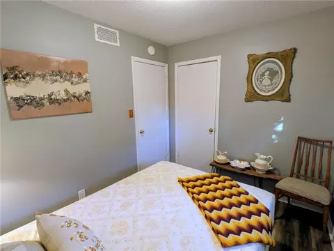 Bedroom - 225 E Clearview Dr, Columbia, MO 65202 photo 1 of 8