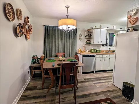 Dining - 225 E Clearview Dr, Columbia, MO 65202 photo 2 of 3