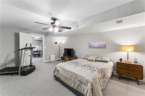 Bedroom - 809 NE Aaron Dr, Lees Summit, MO 64086 photo 9 of 10