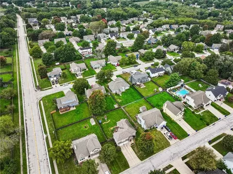View/Area - 809 NE Aaron Dr, Lees Summit, MO 64086 photo 5 of 8