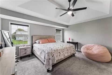 Bedroom - 809 NE Aaron Dr, Lees Summit, MO 64086 photo 2 of 10