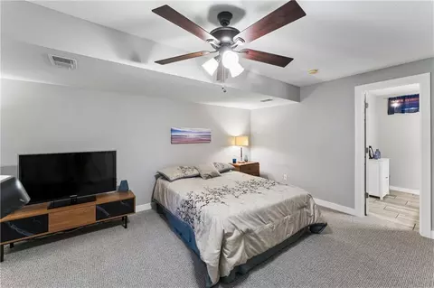 Bedroom - 809 NE Aaron Dr, Lees Summit, MO 64086 photo 8 of 10