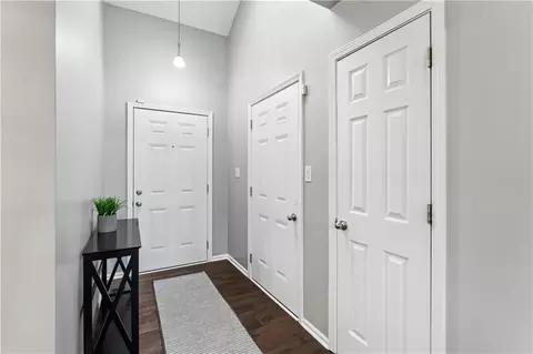 Entry Way - 809 NE Aaron Dr, Lees Summit, MO 64086 photo 1 of 2