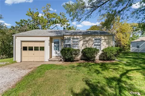 8108 9 Hwy, Kansas City, MO 64152