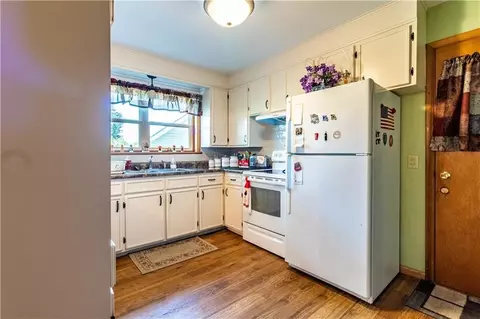Kitchen - 305 Hillcrest Dr, Windsor, MO 65360 photo 1 of 3