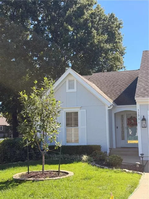 11931 Slater St, Overland Park, KS 66213