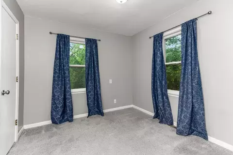Bedroom - 11410 E 25th St, Independence, MO 64052 photo 4 of 5