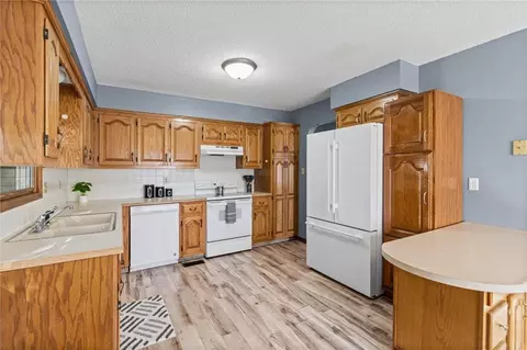 Kitchen - 112 W Calvird Dr, Clinton, MO 64735 photo 2 of 4