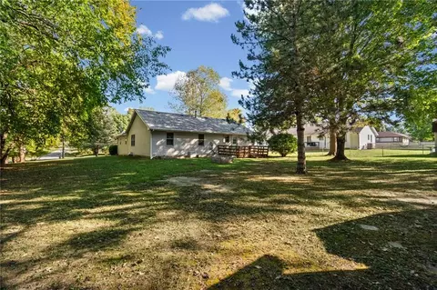Exterior - 112 W Calvird Dr, Clinton, MO 64735 photo 5 of 13