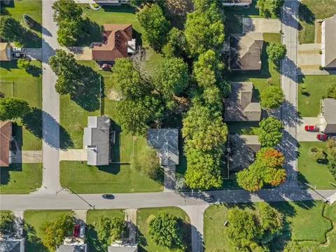 View/Area - 112 W Calvird Dr, Clinton, MO 64735 photo 14 of 16