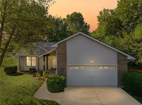 Exterior - 112 W Calvird Dr, Clinton, MO 64735 photo 3 of 13