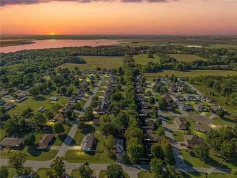 View/Area - 112 W Calvird Dr, Clinton, MO 64735 photo 1 of 16