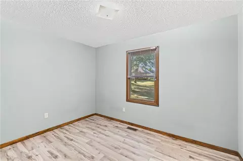 Bedroom - 112 W Calvird Dr, Clinton, MO 64735 photo 1 of 8