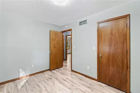 Bedroom - 112 W Calvird Dr, Clinton, MO 64735 photo 2 of 8