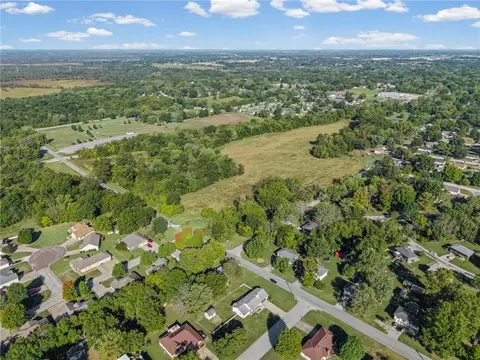 View/Area - 112 W Calvird Dr, Clinton, MO 64735 photo 13 of 16