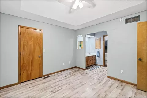 Bedroom - 112 W Calvird Dr, Clinton, MO 64735 photo 6 of 8