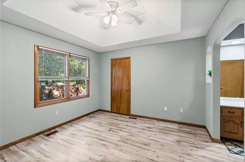Bedroom - 112 W Calvird Dr, Clinton, MO 64735 photo 5 of 8