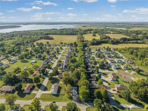 View/Area - 112 W Calvird Dr, Clinton, MO 64735 photo 7 of 16