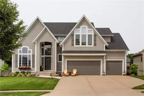 13808 Parkhill St, Overland Park, KS 66221