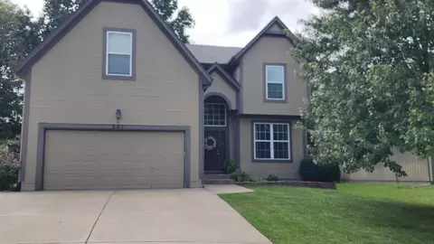 Exterior - 541 E Mockingbird St, Gardner, KS 66030 photo 2 of 7