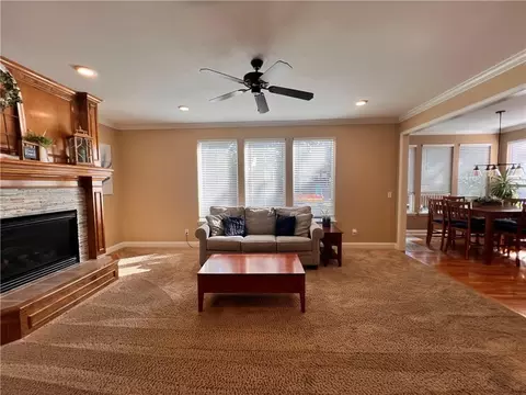 Living - 541 E Mockingbird St, Gardner, KS 66030 photo 3 of 4
