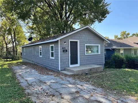 1003 E 83rd Ter, Kansas City, MO 64131
