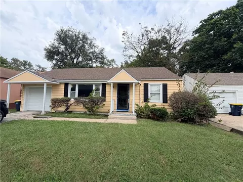 3004 102nd Rd, Kansas City, MO 64155