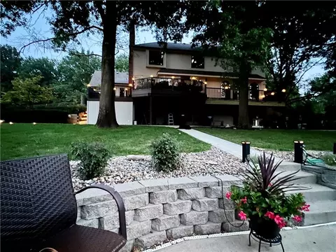 9510 SE Keystone Dr, Lees Summit, MO 64086 photo 3
