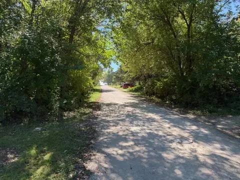 1003 N Jersey Ave, Raymore, MO 64083 photo 3
