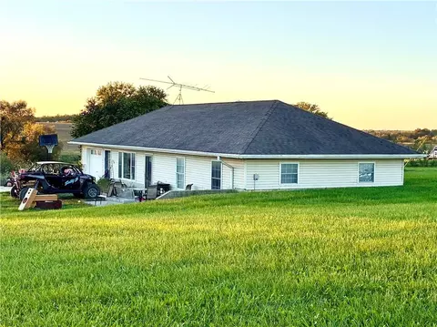 5975 Grindstone Rd, Cameron, MO 64429