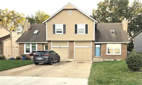 10639 W 115th St, Overland Park, KS 66210