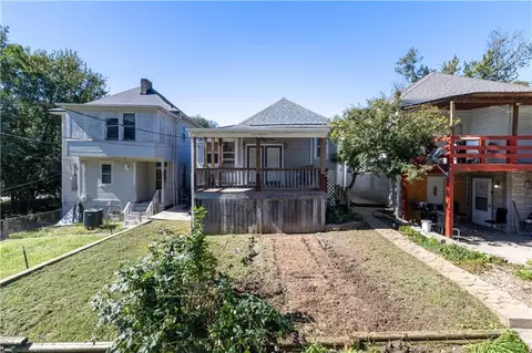 Exterior - 815 S 16th St, Saint Joseph, MO 64501 photo 8 of 8