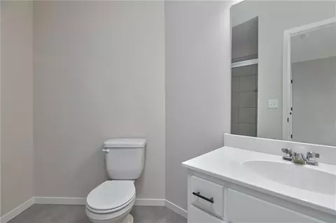 Bath - 6003 Apache Dr, Shawnee, KS 66226 photo 5 of 6