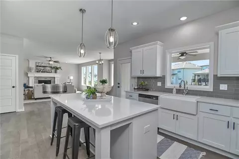 Kitchen - 6003 Apache Dr, Shawnee, KS 66226 photo 4 of 6