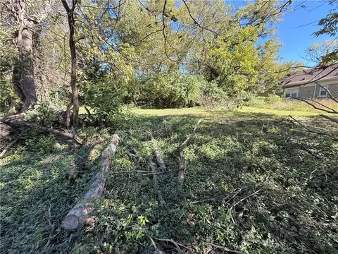 4325 Wayne Ave, Kansas City, MO 64110