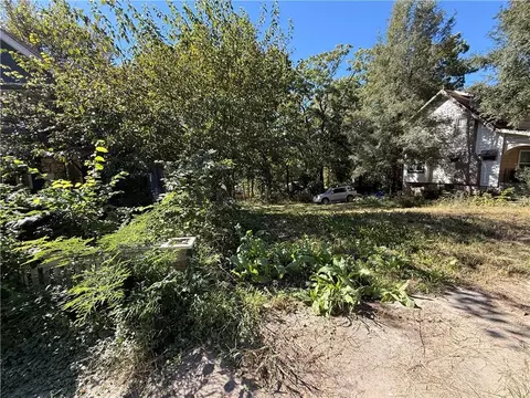 4326 Wayne Ave, Kansas City, MO 64110
