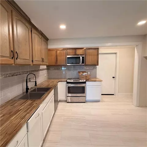 5827 Brooklyn Ave, Kansas City, MO 64130