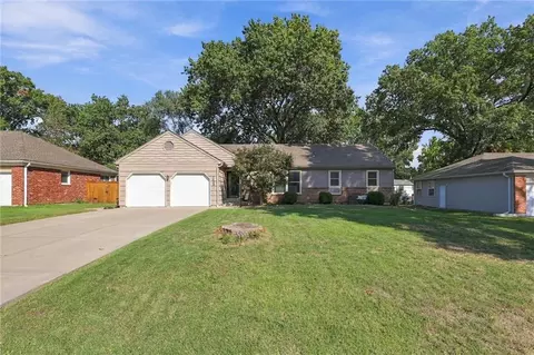 7622 W 96th Ter, Overland Park, KS 66212